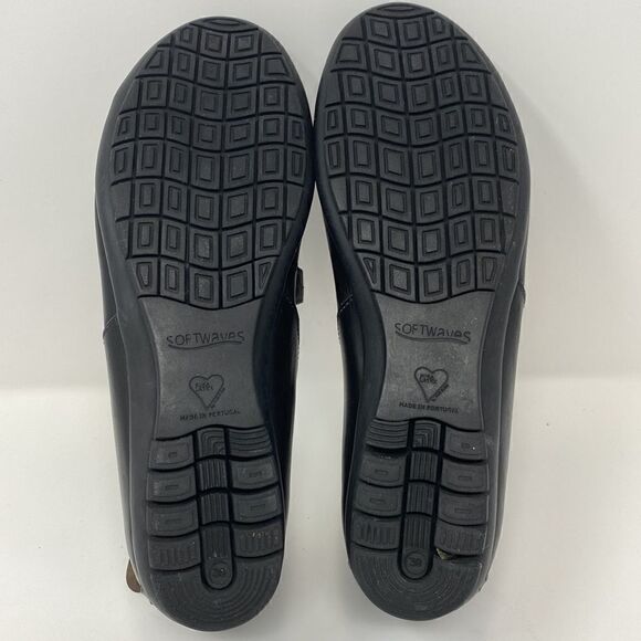 Softwaves Leather Criss Cross Straps Mary Jane Shoes - Picture 10 of 14